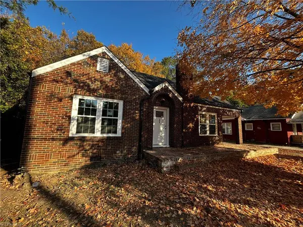 204 E Guilford ST, Thomasville, NC 27360