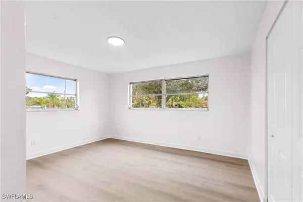 867 June Pkwy, North Fort Myers, FL 33903