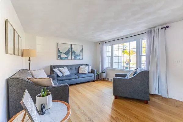 73 Ellison ST, Cranston, RI 02920