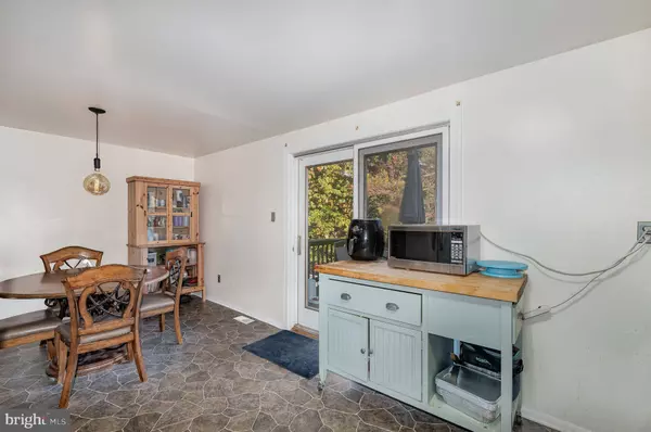 9135 THROGMORTON RD, Parkville, MD 21234