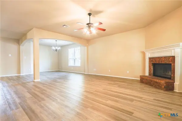 7201 Golden Oak LN, Killeen, TX 76542