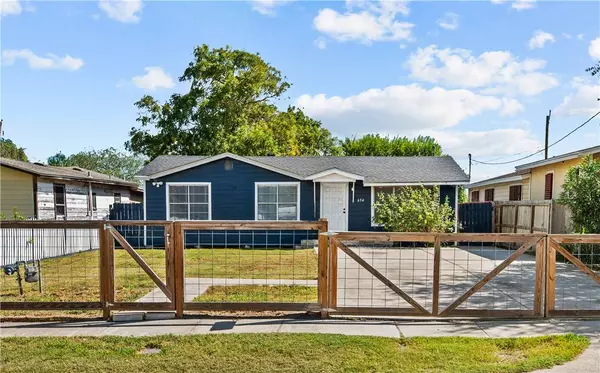 654 Mohawk ST, Corpus Christi, TX 78405