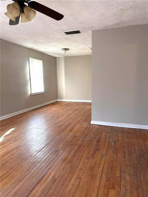 2250 Reve DR, Mobile, AL 36617