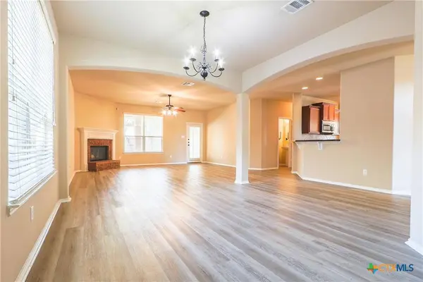 7201 Golden Oak LN, Killeen, TX 76542