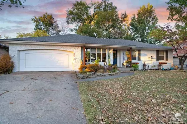 5516 SW 25th ST, Topeka, KS 66614