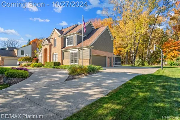 47974 DEER TRAIL Drive, Canton, MI 48187