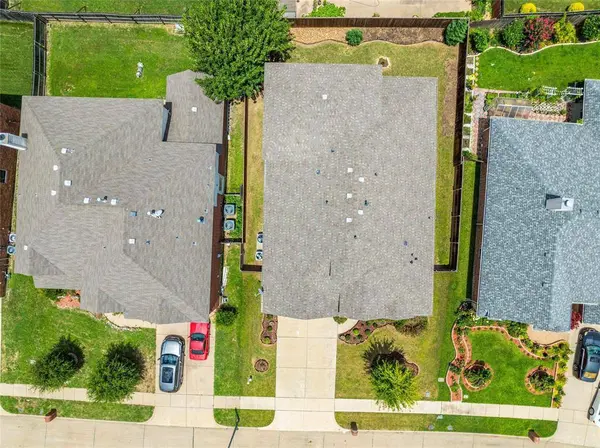 2224 Sparrow Hawk Court, Grand Prairie, TX 75052