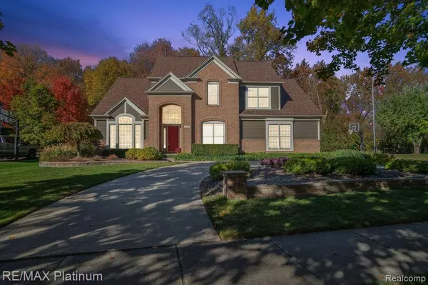 47974 DEER TRAIL Drive, Canton, MI 48187