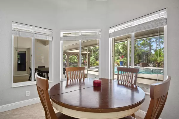 1215 Stallion DR, Loxahatchee, FL 33470