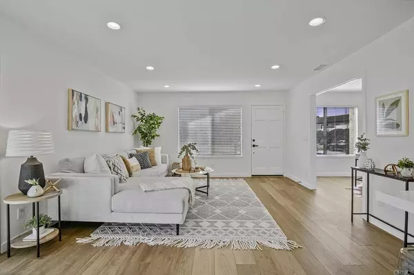 1758 Charleston LN, Encinitas, CA 92024