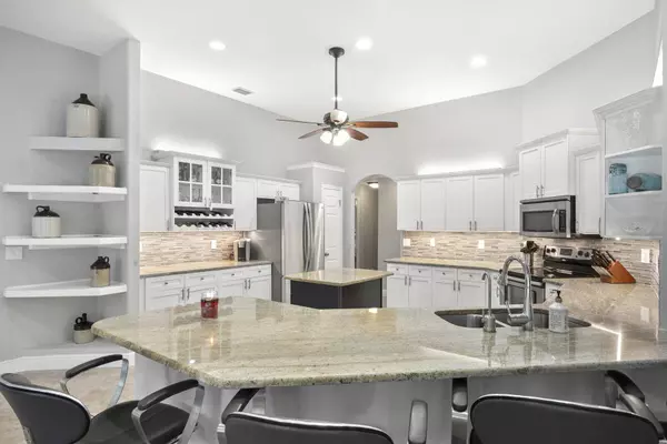 1215 Stallion DR, Loxahatchee, FL 33470