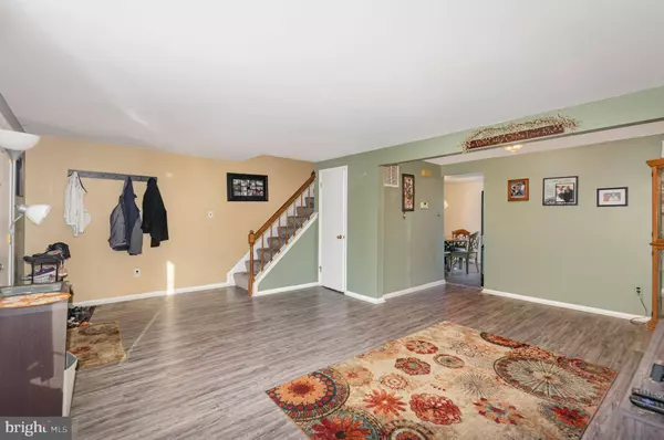 9135 THROGMORTON RD, Parkville, MD 21234