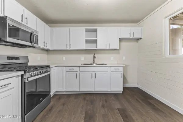 3839 W MULBERRY Drive, Phoenix, AZ 85019