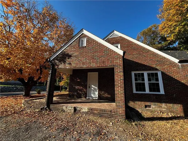 204 E Guilford ST, Thomasville, NC 27360