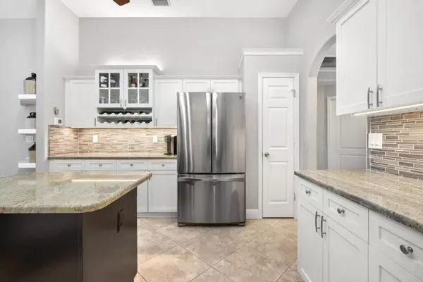 1215 Stallion DR, Loxahatchee, FL 33470