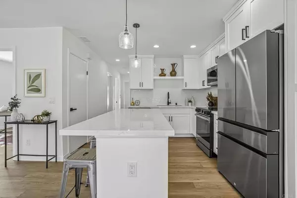 1758 Charleston LN, Encinitas, CA 92024