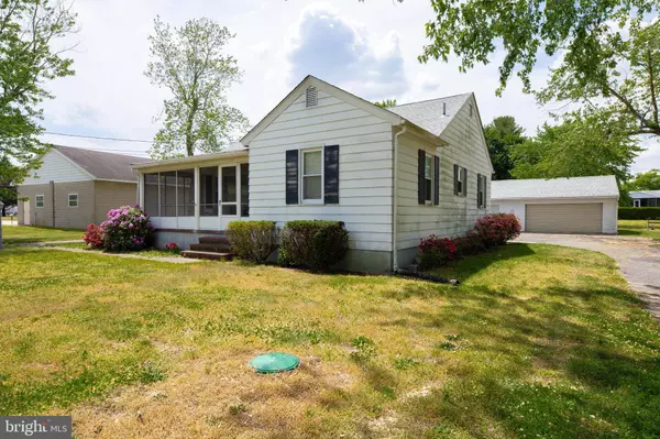 1132 N VALLEY AVE, Vineland, NJ 08360