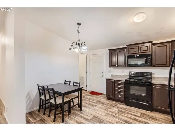 11491 SW ROYAL VILLA DR, Tigard, OR 97224