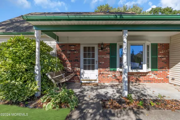 24 Yellowstone Lane, Howell, NJ 07731