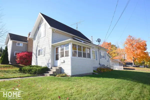 1104 Palmer Avenue, Owosso, MI 48867