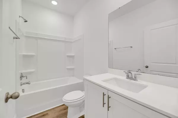 2312 Meridian Rd #202, North Charleston, SC 29405