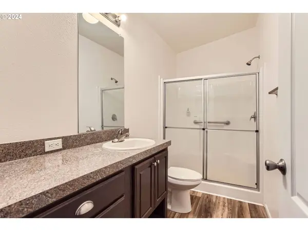 11491 SW ROYAL VILLA DR, Tigard, OR 97224