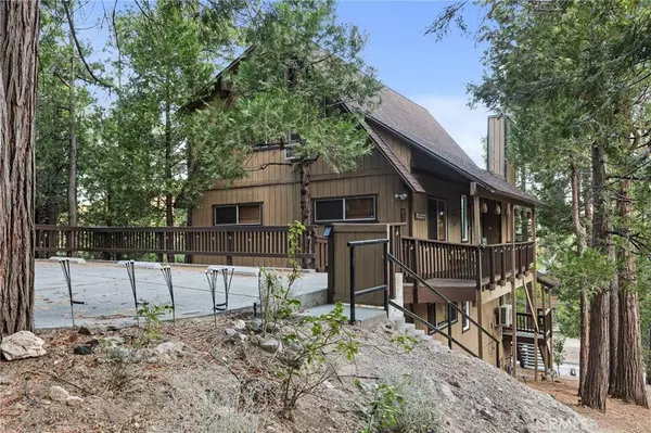 837 Grass Valley RD, Lake Arrowhead, CA 92352