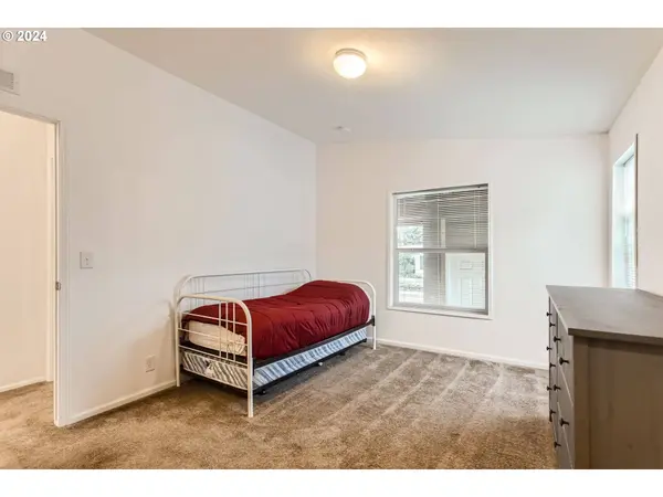 11491 SW ROYAL VILLA DR, Tigard, OR 97224