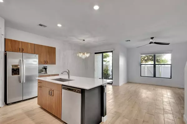 4306 Bradbury CT, Riviera Beach, FL 33410