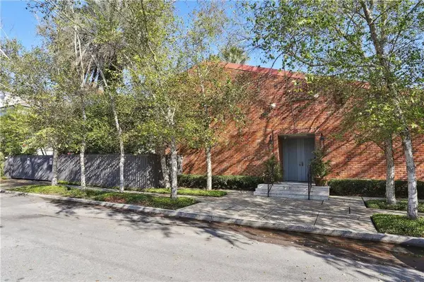 1578 CALHOUN ST, New Orleans, LA 70118