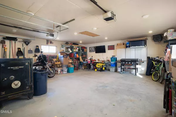 1801 8th AVE E, Williston, ND 58801