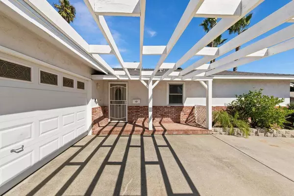 8704 Mulvaney DR, San Diego, CA 92119