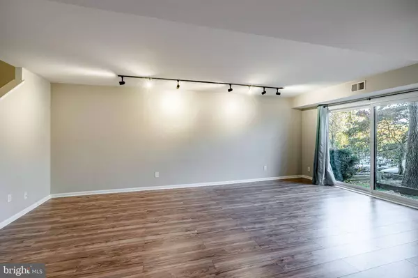 108 SUMMIT HOUSE, West Chester, PA 19382