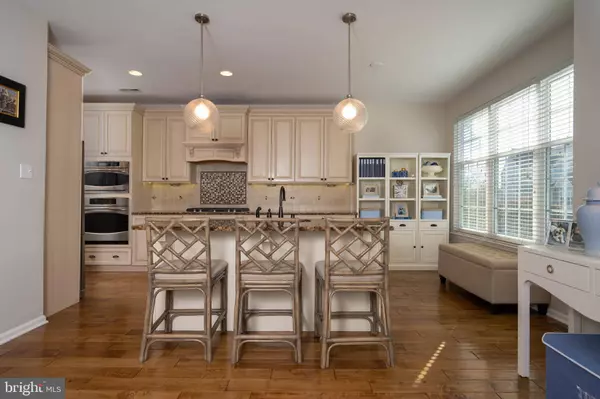 432 LAKE GEORGE CIR, West Chester, PA 19382