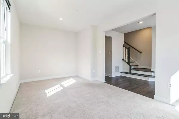 300 BEVINGTON ST, Baltimore, MD 21220