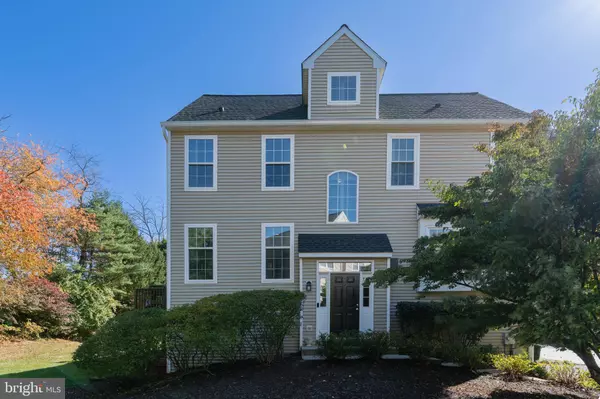 432 LAKE GEORGE CIR, West Chester, PA 19382