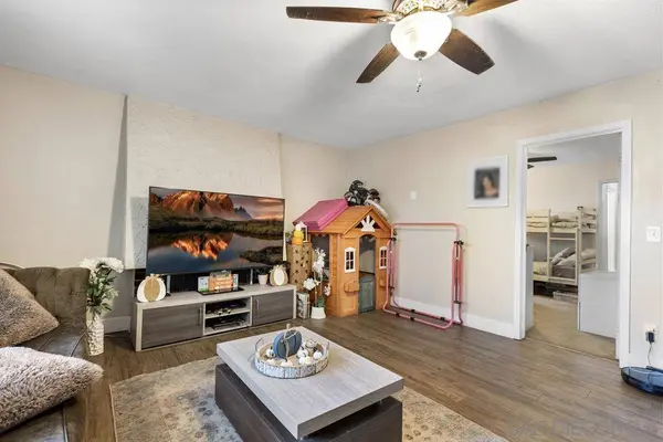 9215 San Francisco St, Spring Valley, CA 91977