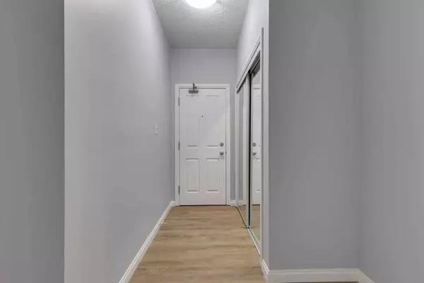 44 6A ST NE #103, Calgary, AB T2E 4A3