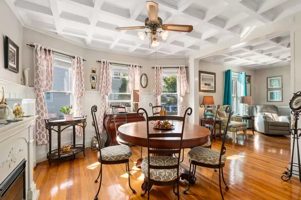 87 Waterston Ave, Quincy, MA 02170-3442