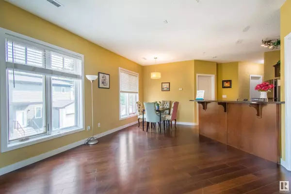 #202 7907 109 ST NW, Edmonton, AB T6G 1C7