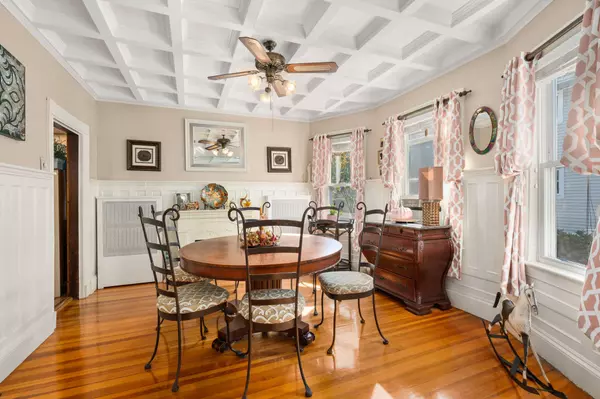 87 Waterston Ave, Quincy, MA 02170-3442