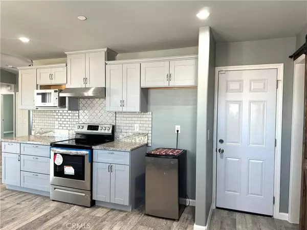 2437 Marlin DR, Thermal, CA 92274