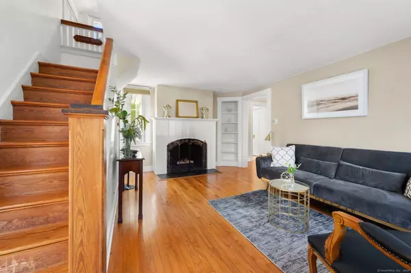 16 North Main Street, Essex, CT 06426