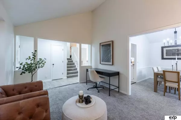 2813 Nottingham Drive, Bellevue, NE 68123