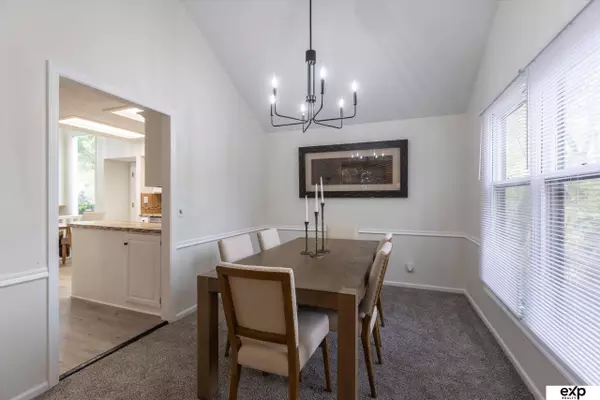 2813 Nottingham Drive, Bellevue, NE 68123