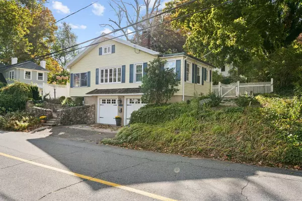 16 North Main Street, Essex, CT 06426