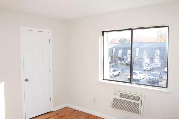 116 High Path Road #116, Windsor, CT 06095