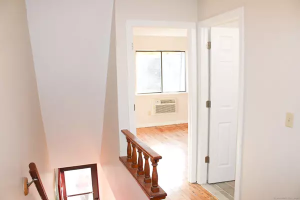 116 High Path Road #116, Windsor, CT 06095