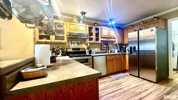 5016 LAKE RIDGE DR, Quincy, IL 62305