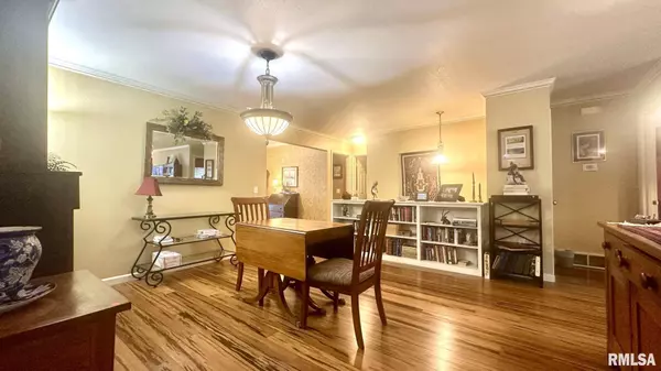 5016 LAKE RIDGE DR, Quincy, IL 62305